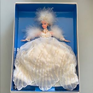 Enchanted Seasons Snow Princess Barbie NIB 1994